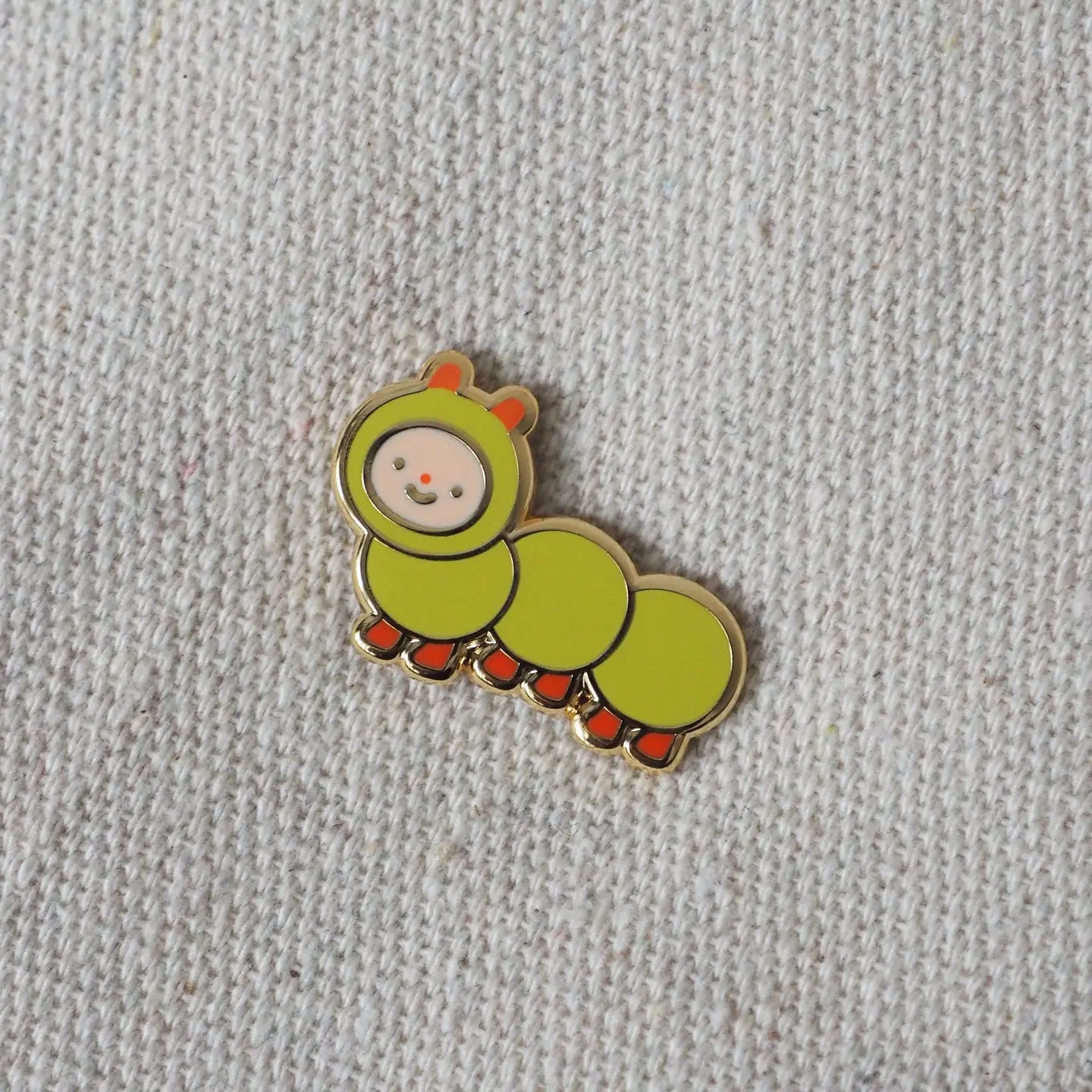 Natamori | Pin Badge - Caterpillar