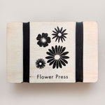 Studio Wald | Pocket Flower Press - Silhouette | Colours May Vary 